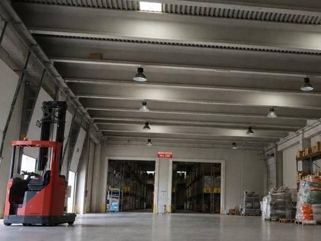 Locale Commerciale in affitto a Gabbia, Pace Del Mela
