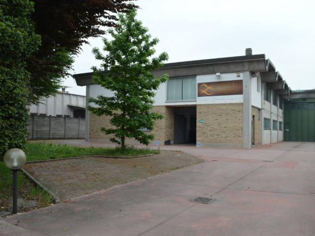 Locale Commerciale in affitto a Paderno Dugnano, Palazzolo Milanese