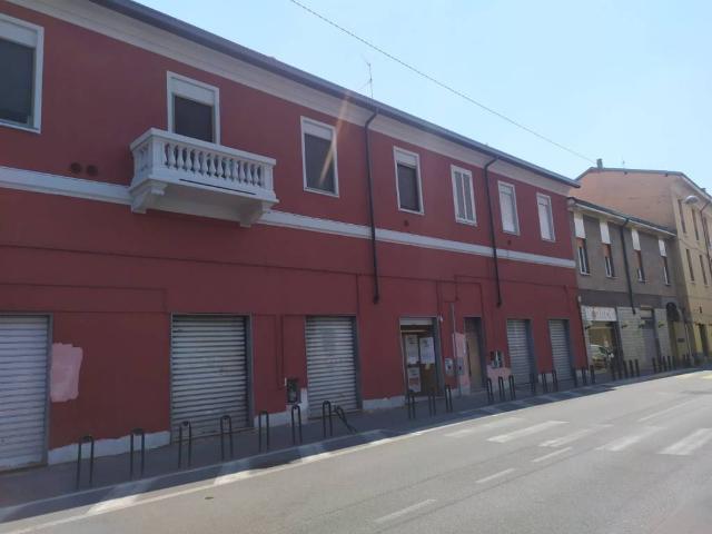 Locale Commerciale in affitto a Paderno Dugnano, Palazzolo Milanese