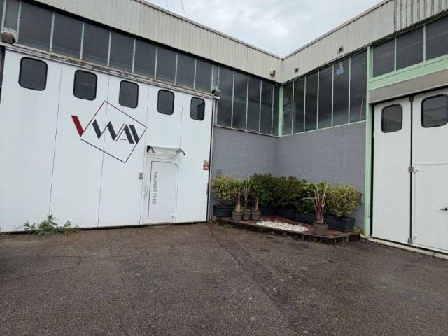 Locale Commerciale in affitto a Zona Omogenea Milano Nord, Paderno Dugnano