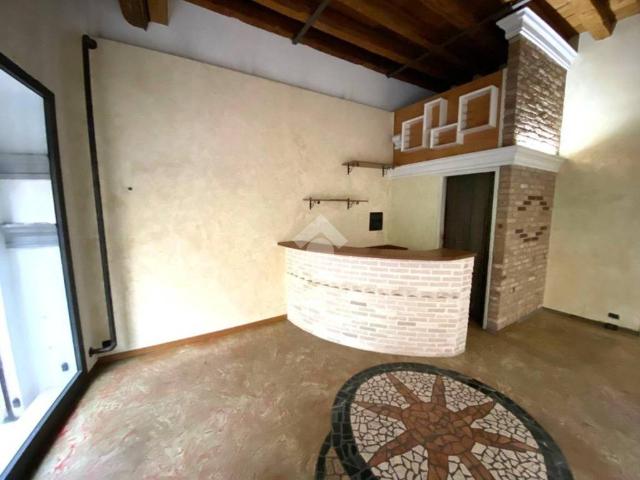 Locale Commerciale in affitto a San Giuseppe, Padova