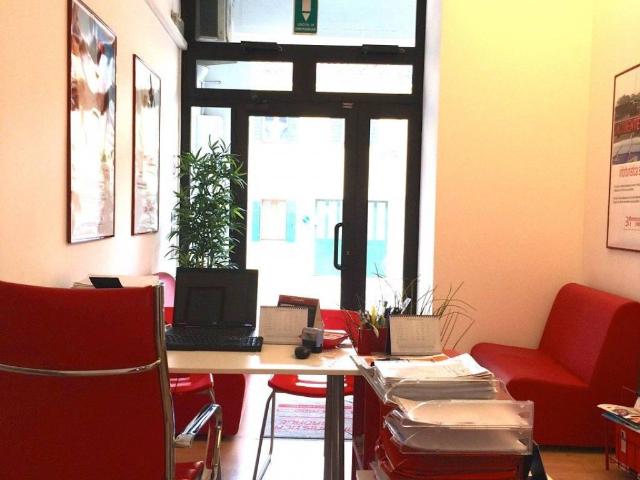 Locale Commerciale in affitto a San Lazzaro, Padova