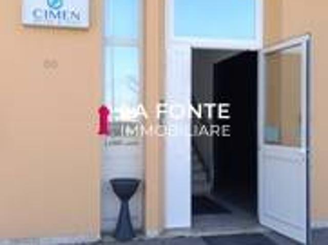 Locale Commerciale in affitto a Camin, Padova