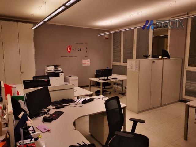 Locale Commerciale in affitto a San Lazzaro, Padova