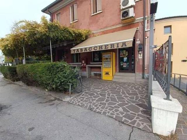 Locale Commerciale in affitto a San Giuseppe, Padova