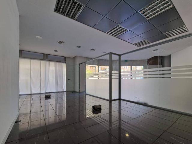 Locale Commerciale in affitto a Padova, Veneto