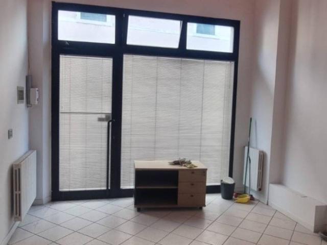 Locale Commerciale in affitto a Padova, Veneto