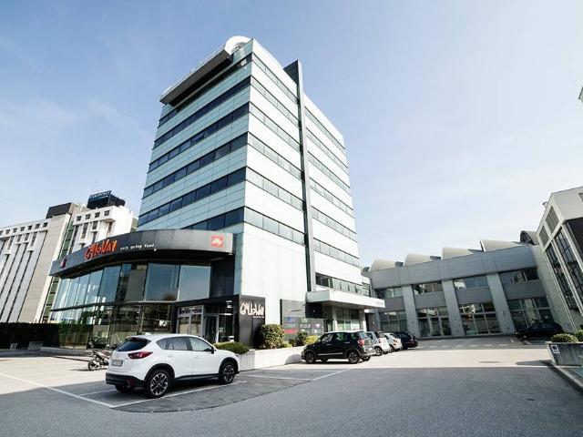 Locale Commerciale in affitto a Camin, Padova