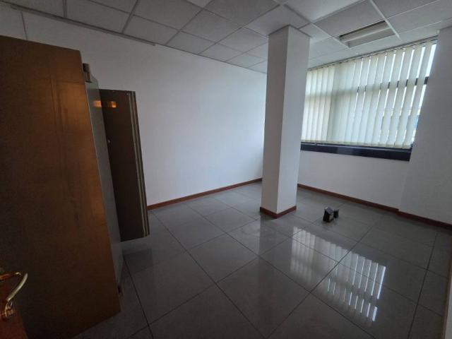 Locale Commerciale in affitto a Camin, Padova