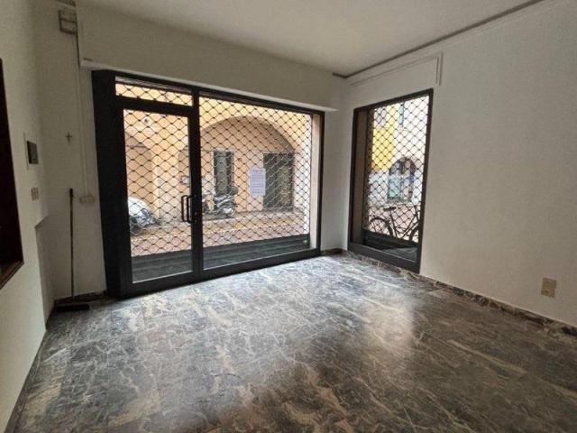 Locale Commerciale in affitto a Padova, Veneto