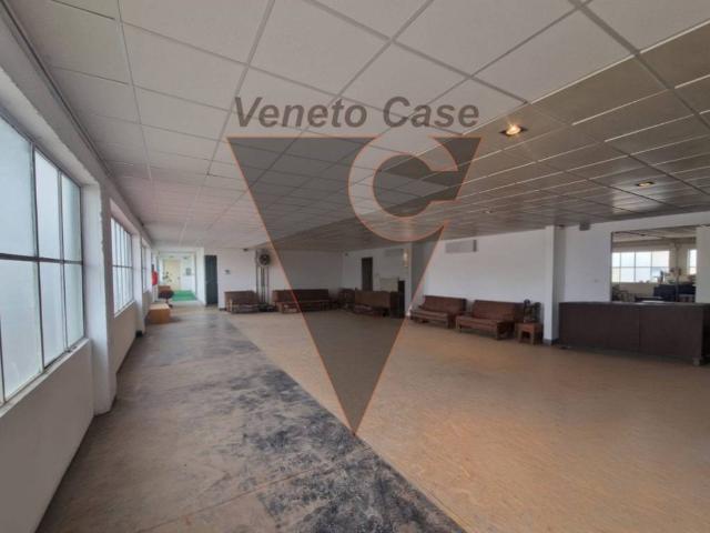 Locale Commerciale in affitto a Camin, Padova