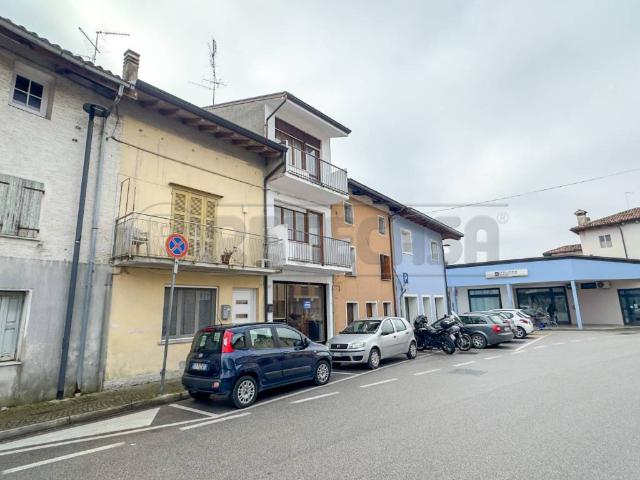 Locale Commerciale in affitto a Palazzolo Dello Stella, Friuli-Venezia Giulia
