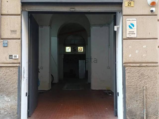Locale Commerciale in affitto a VIII Circoscrizione, Palermo
