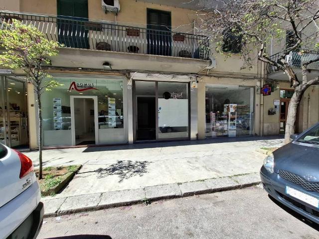 Locale Commerciale in affitto a Quartiere Matteotti, Palermo