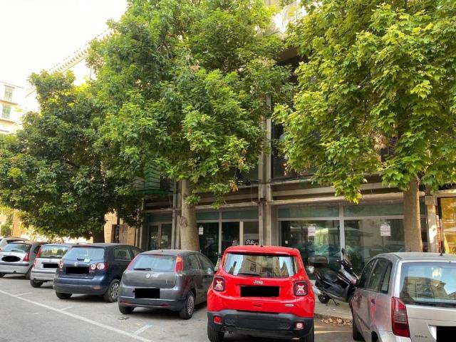 Locale Commerciale in affitto a VIII Circoscrizione, Palermo