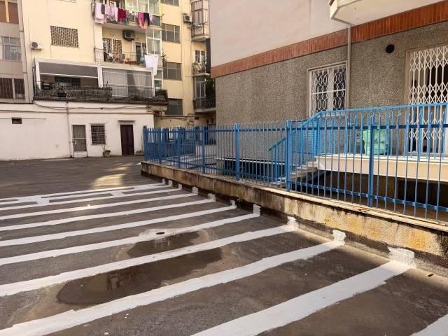 Locale Commerciale in affitto a VI Circoscrizione, Palermo
