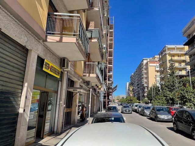 Locale Commerciale in affitto a VI Circoscrizione, Palermo