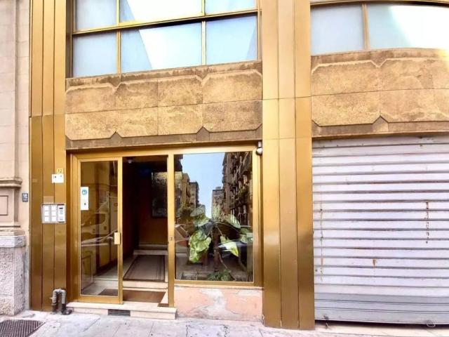 Locale Commerciale in affitto a VIII Circoscrizione, Palermo