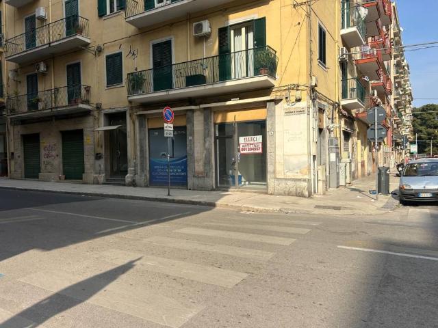 Locale Commerciale in affitto a VIII Circoscrizione, Palermo