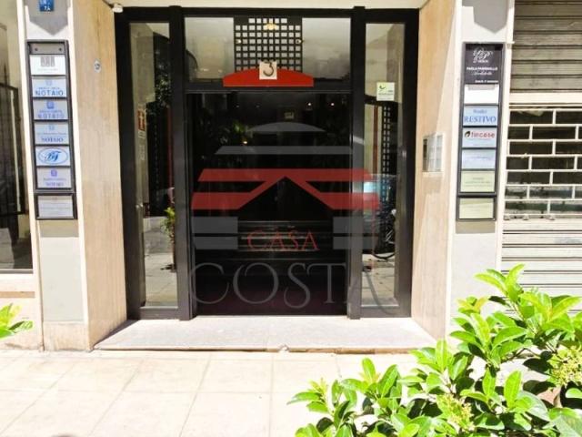 Locale Commerciale in affitto a VIII Circoscrizione, Palermo
