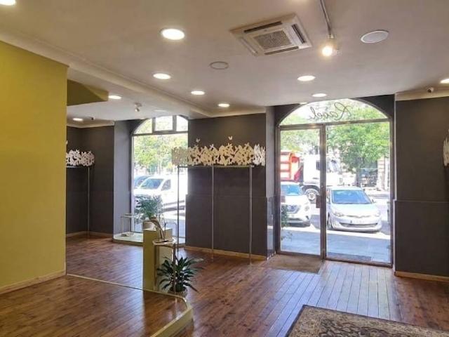 Locale Commerciale in affitto a I Circoscrizione, Palermo