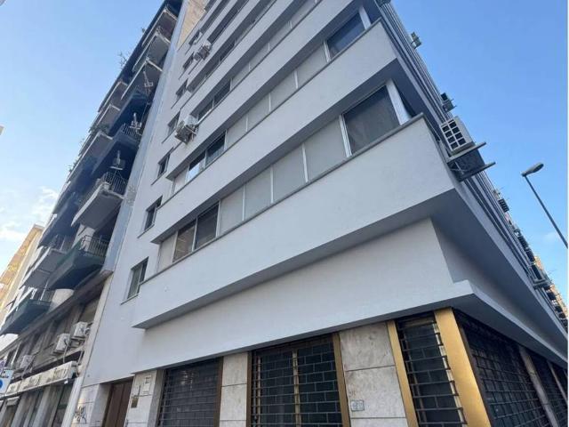 Locale Commerciale in affitto a VIII Circoscrizione, Palermo