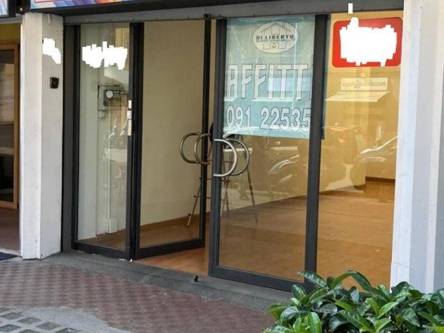 Locale Commerciale in affitto a VIII Circoscrizione, Palermo