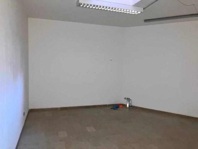 Locale Commerciale in affitto a VIII Circoscrizione, Palermo