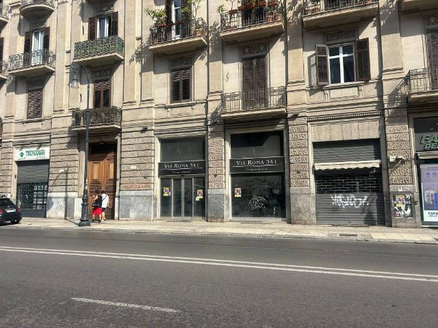 Locale Commerciale in affitto a I Circoscrizione, Palermo