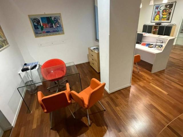 Locale Commerciale in affitto a VIII Circoscrizione, Palermo