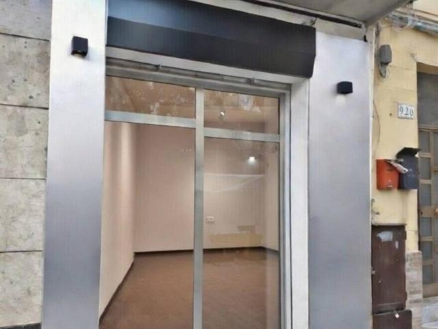 Locale Commerciale in affitto a IV Circoscrizione, Palermo