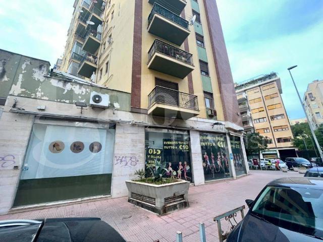 Locale Commerciale in affitto a VIII Circoscrizione, Palermo