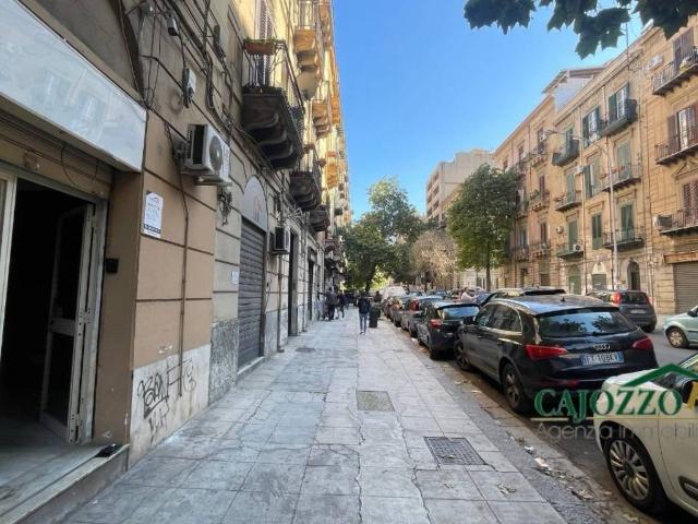Locale Commerciale in affitto a VIII Circoscrizione, Palermo