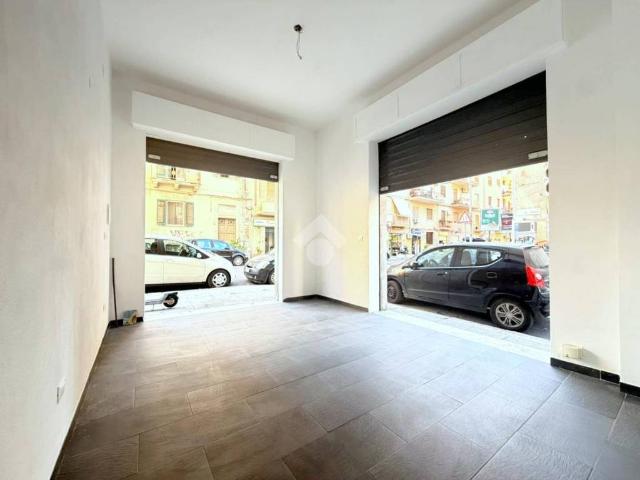 Locale Commerciale in affitto a V Circoscrizione, Palermo