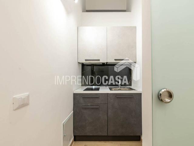 Locale Commerciale in affitto a VIII Circoscrizione, Palermo