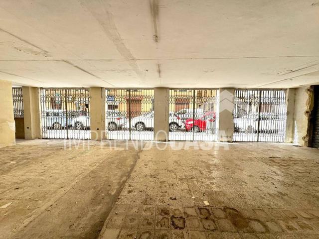 Locale Commerciale in affitto a VIII Circoscrizione, Palermo