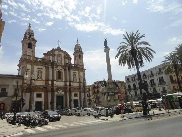 Locale Commerciale in vendita a I Circoscrizione, Palermo