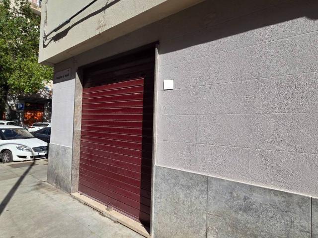 Locale Commerciale in affitto a VIII Circoscrizione, Palermo