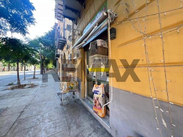 Locale Commerciale in affitto a IV Circoscrizione, Palermo