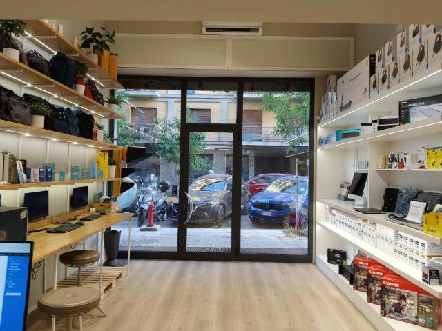 Locale Commerciale in affitto a VIII Circoscrizione, Palermo