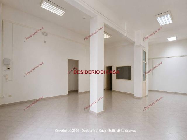 Locale Commerciale in affitto a II Circoscrizione, Palermo