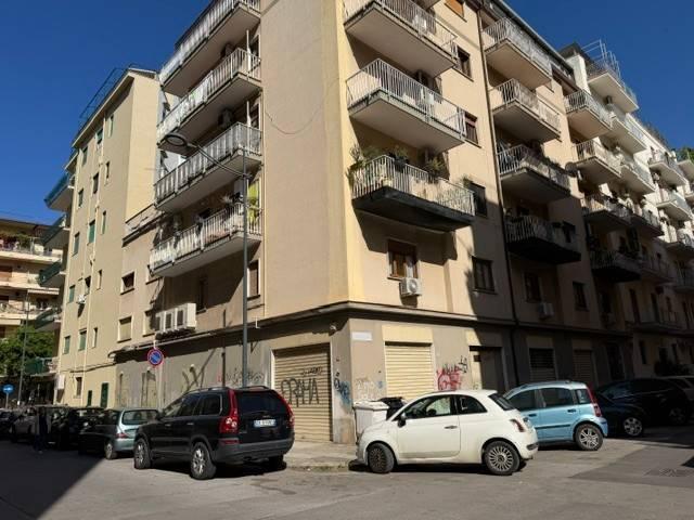 Locale Commerciale in affitto a VIII Circoscrizione, Palermo