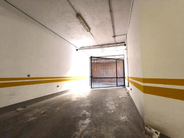 Locale Commerciale in affitto a VIII Circoscrizione, Palermo