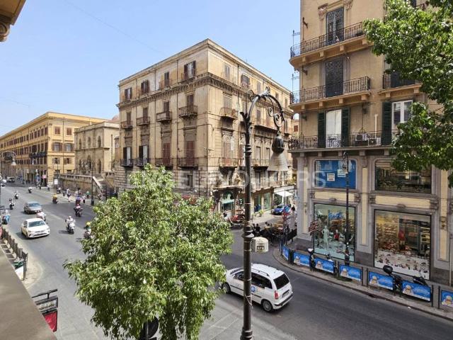 Locale Commerciale in affitto a I Circoscrizione, Palermo