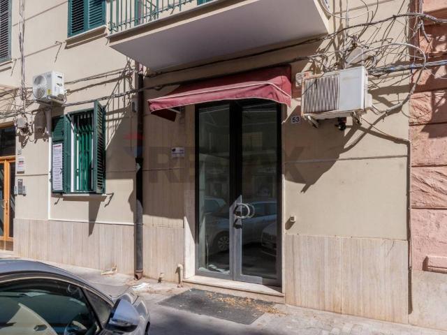 Locale Commerciale in affitto a VIII Circoscrizione, Palermo