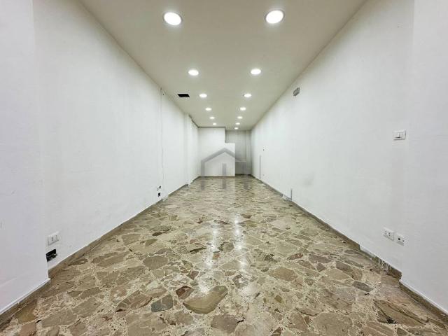 Locale Commerciale in affitto a VIII Circoscrizione, Palermo