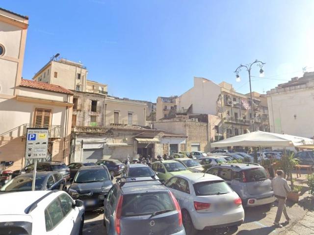 Locale Commerciale in affitto a I Circoscrizione, Palermo