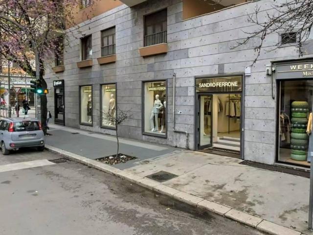 Locale Commerciale in affitto a VIII Circoscrizione, Palermo