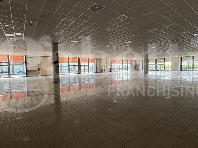 Locale Commerciale in affitto a Palosco, Lombardia