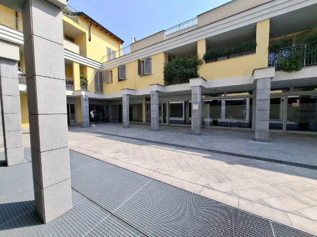 Locale Commerciale in affitto a San Lorenzo, Parabiago